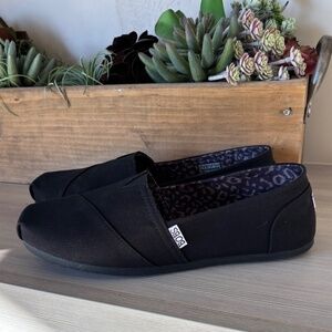 NWOT Bobs Memory Foam Wide Fit Black. 11